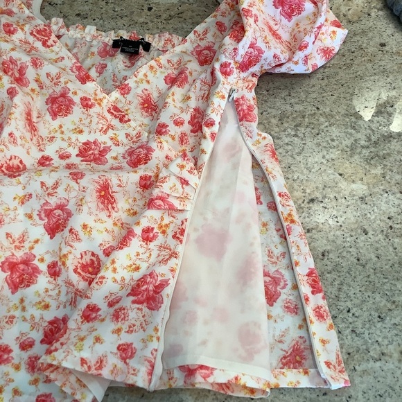 Something Navy Pink Floral Top Blouse Size Medium - Picture 8 of 10